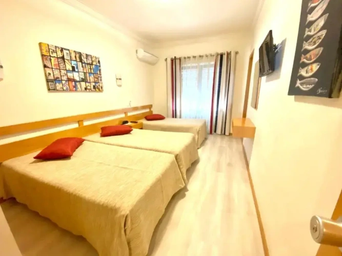 Standard Triple room