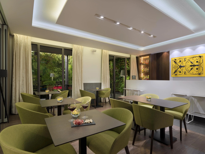 H10 Urquinaona Plaza Hotel - Adults Only photo 21