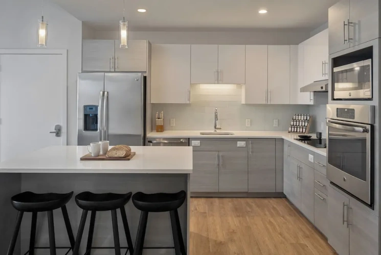 2 Bedrooms Luxury Apartment