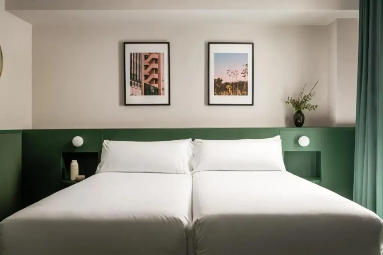 Standard Twin room