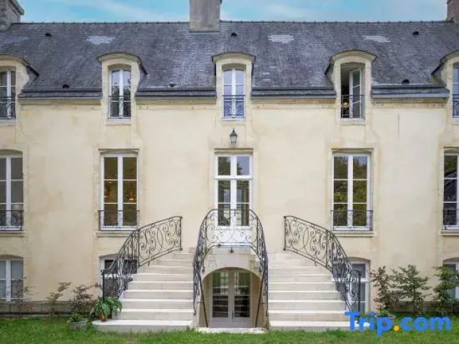 Historic 3BR Home • Bayeux Center