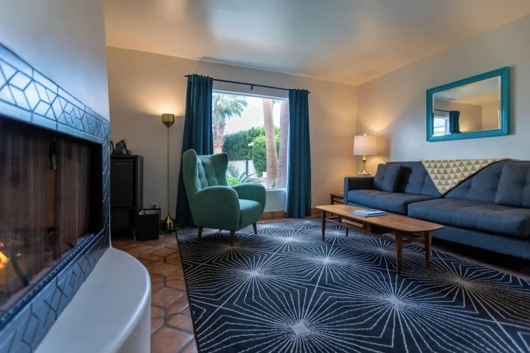 2 Bedrooms Villa