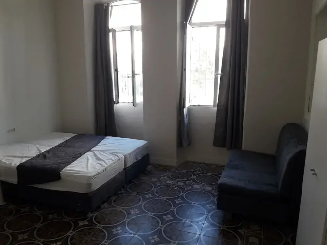 Queen hotel