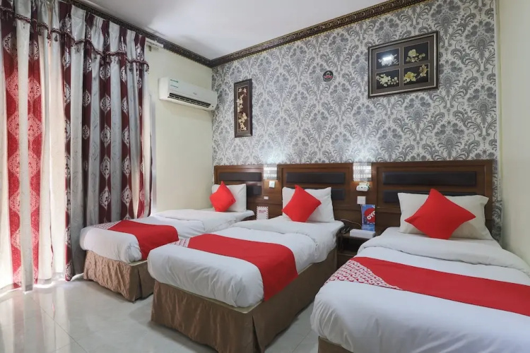 OYO 335 Remas Hotel Llc