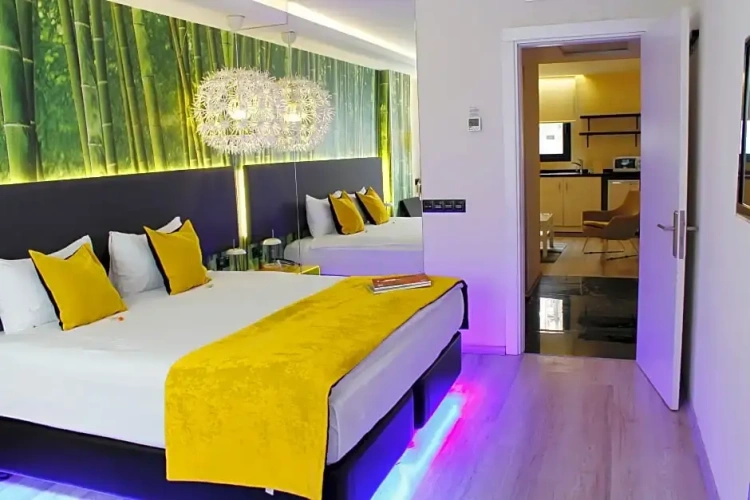 Deluxe Suite