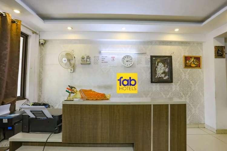FabHotel Comfirt Inn