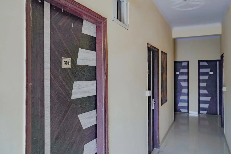 OYO 71883 Hotel Ting Tong