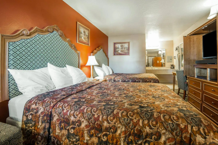 Riverton Inn & Suites
