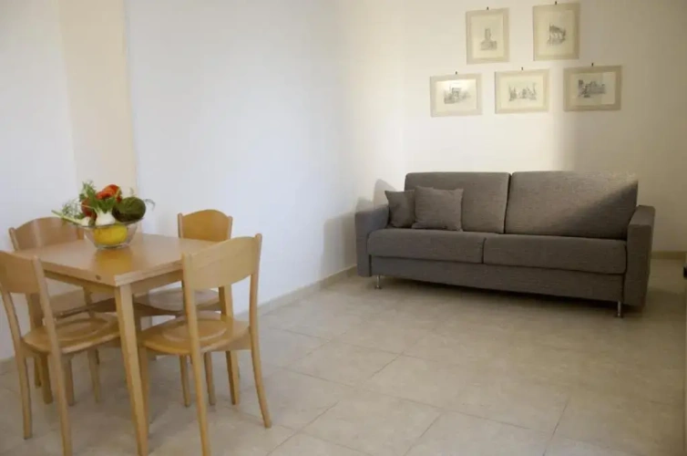 1 Bedroom Apartment