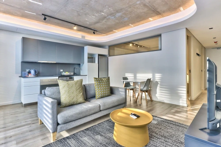 1 Bedroom Apartment with balcony