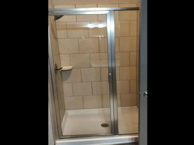 2 Bedroom 2 Bath Very Spacious