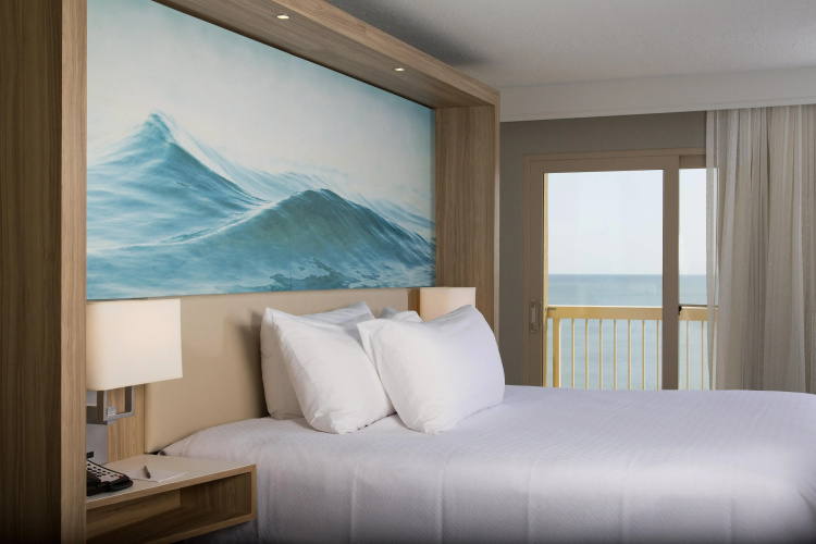 Crowne Plaza Melbourne - Oceanfront by IHG