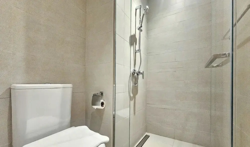 Chic Modern Studio in Azizi Riviera
