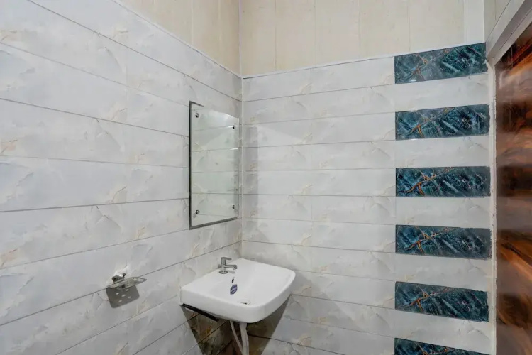 Hotel Downtown by Quadis - Sector 15 Noida