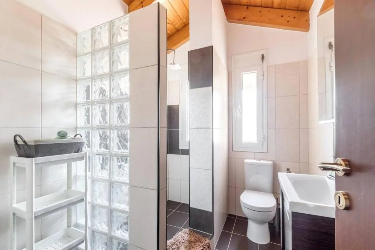 Savvas Surf House