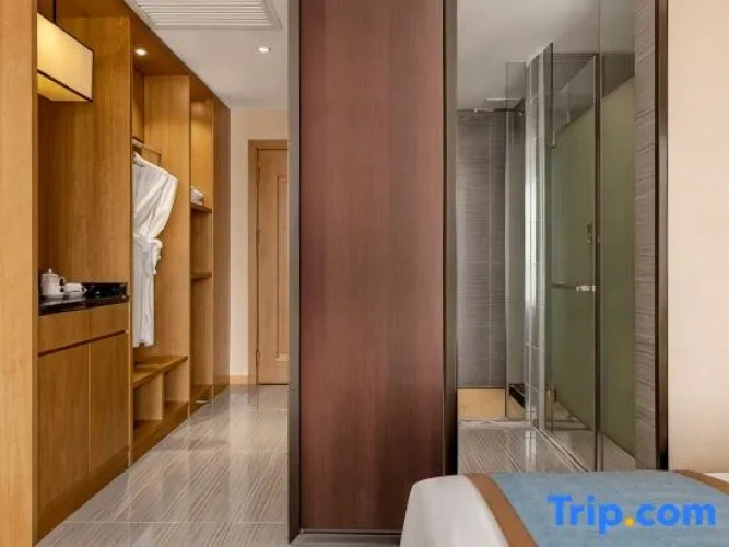 Premier room