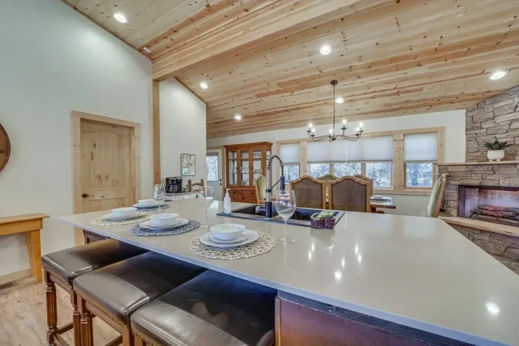 3 Bedrooms Cottage