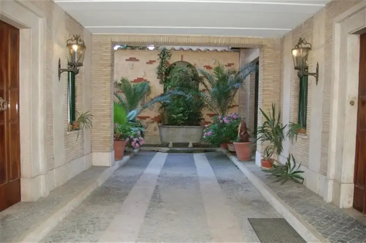 Comfortable Trastevere Apartment, Wifi, Parking