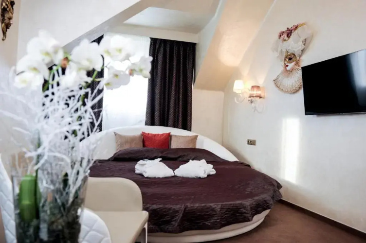 Myo Hotel Mysterius
