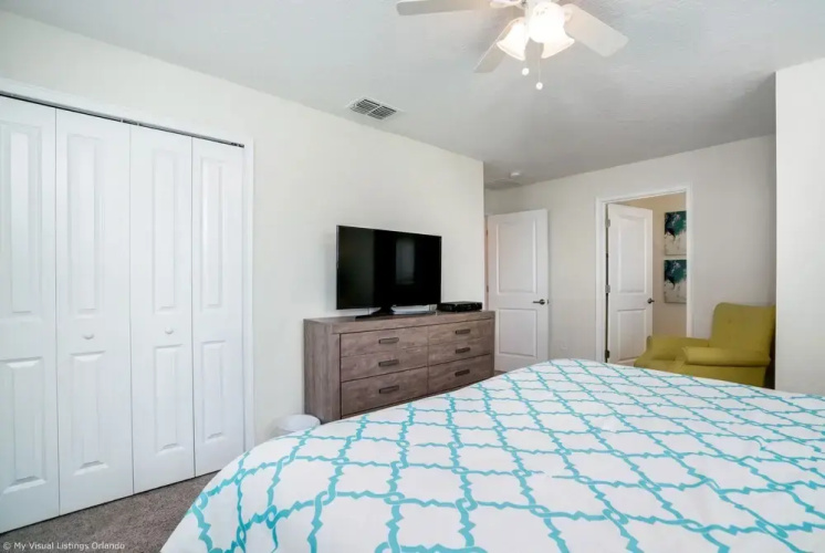 Stunning Lakeview Townhome w/ Private Pool!