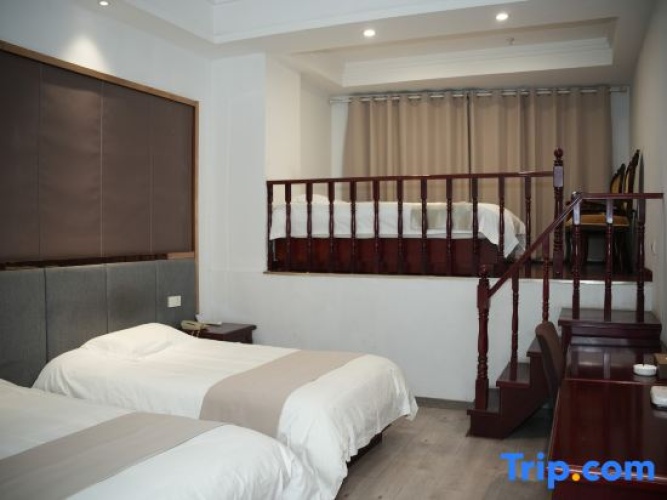 Business Triple room