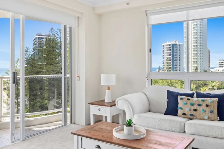 2 Bedrooms Apartment beachfront