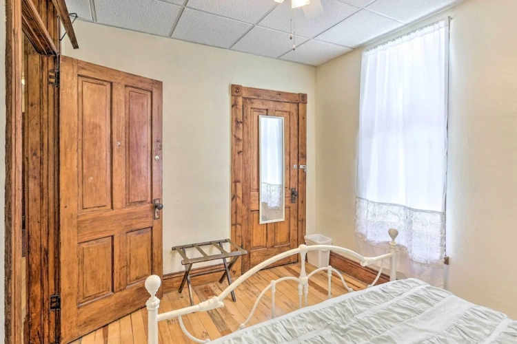3 Bedrooms Apartment