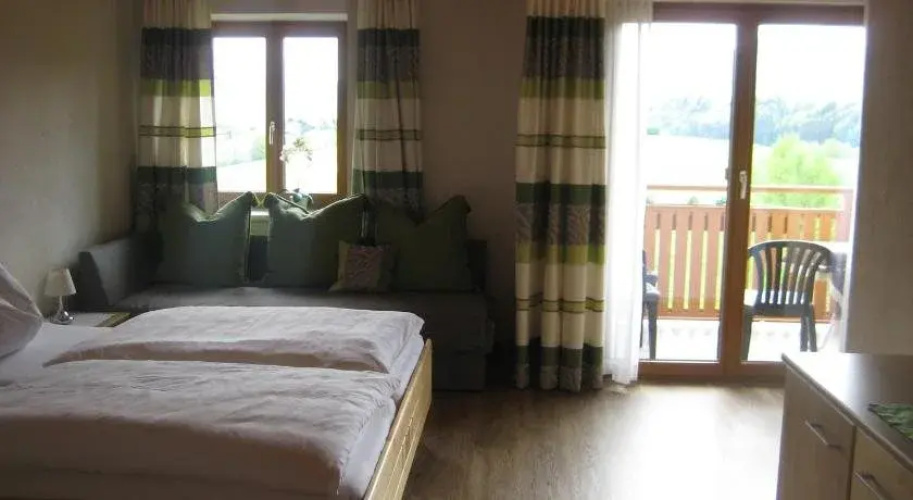 Kreuzinger Pension