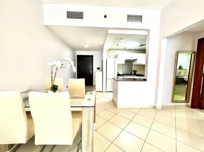 SuperHost - Dazzling Marina Views From This Diamond Apartment