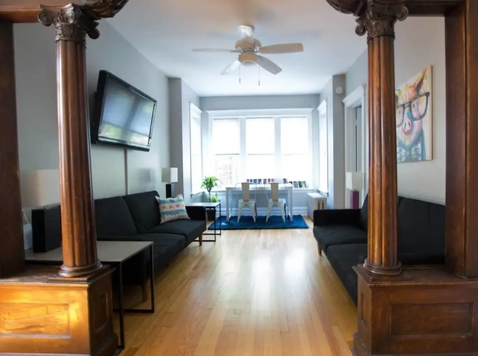 3 Bedrooms Apartment