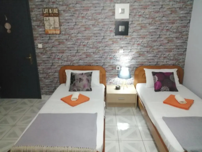 Hotel Efyra