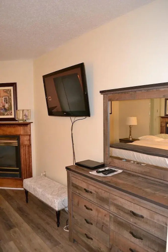 509 1bd 1 Bedroom Condo by RedAwning
