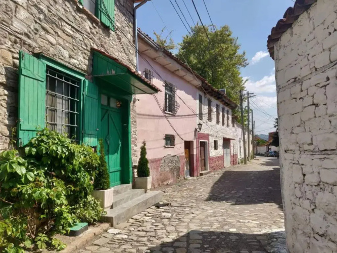 Private room historic center Elbasan