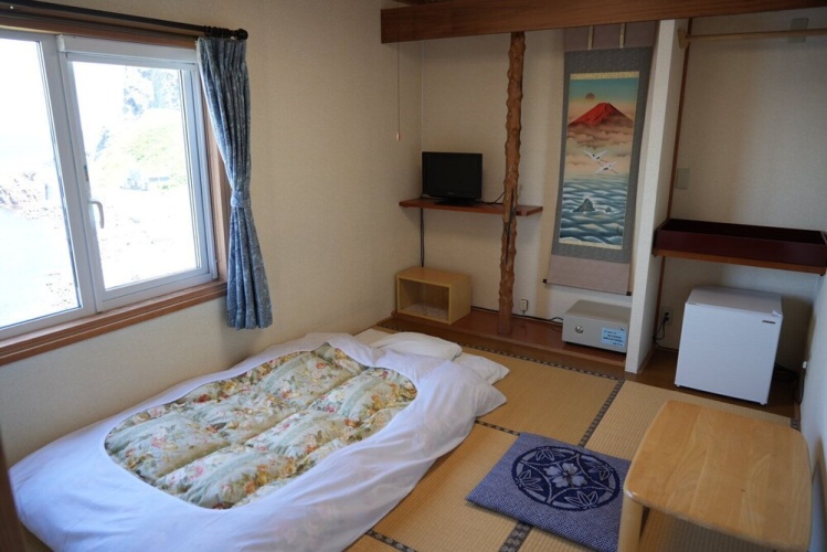 Economy room