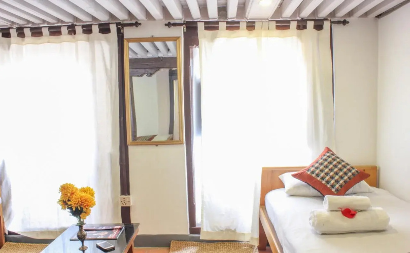 Hiranya Guest House