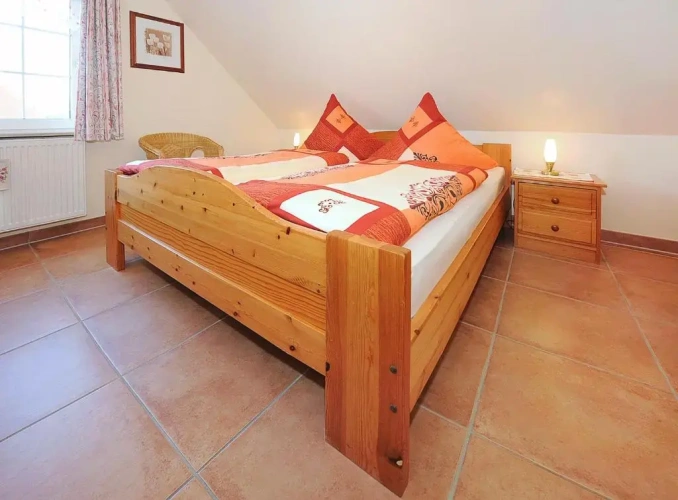 4 Bedrooms Cottage