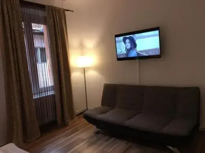 9 Central Residence
