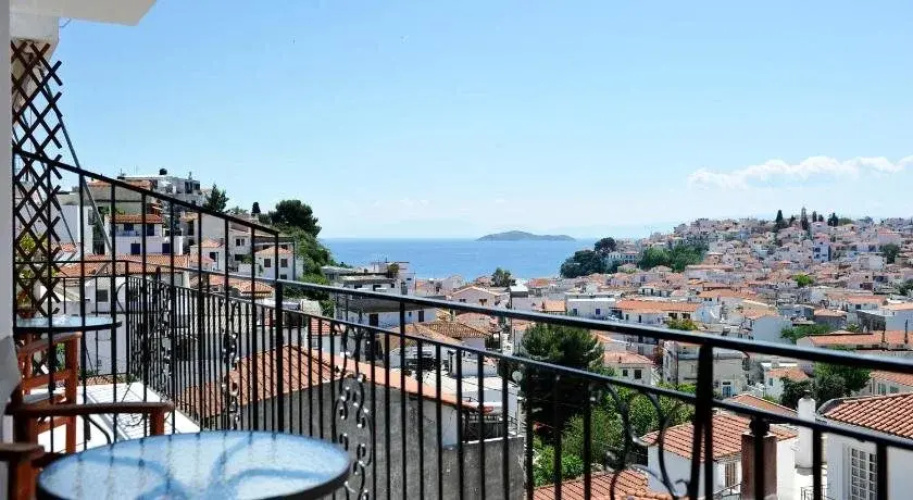 Stathis House