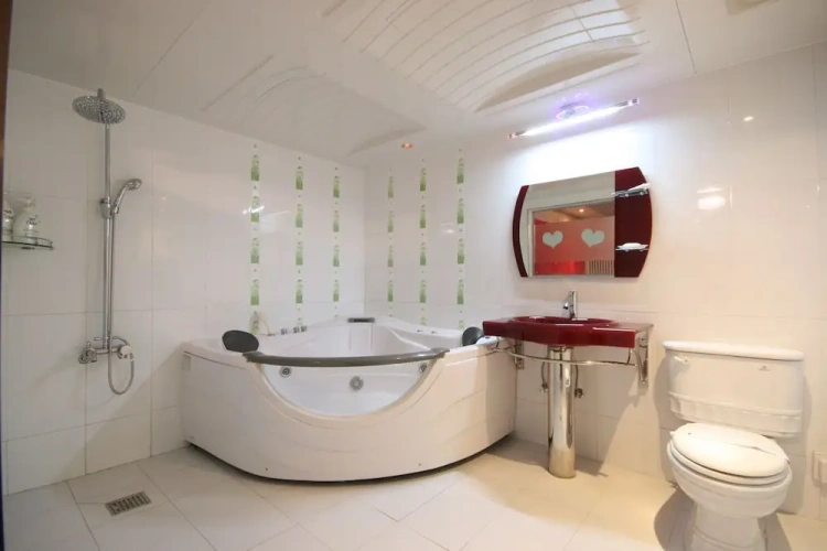 Premier room