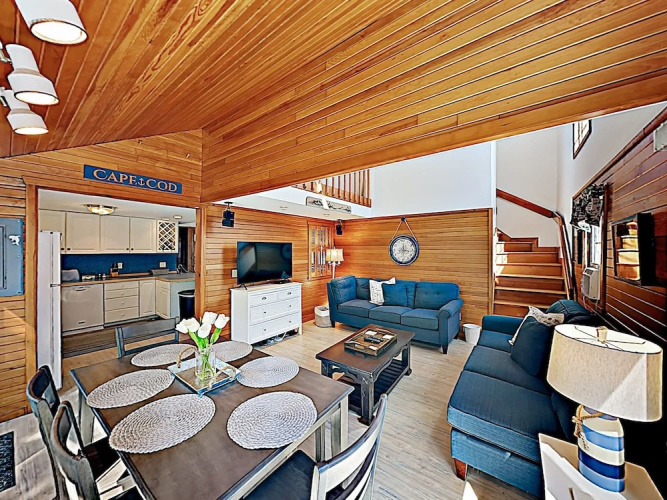 55 West Dennis - 3 Br Home