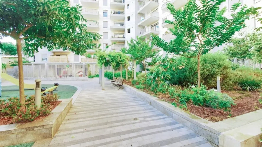 2 Bedrooms Apartment