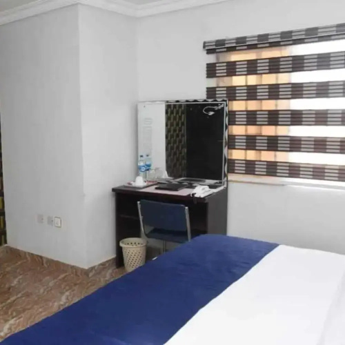 Impeccable 2-bed Lodge