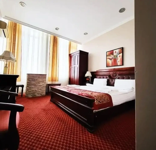 Standard Double room with city view