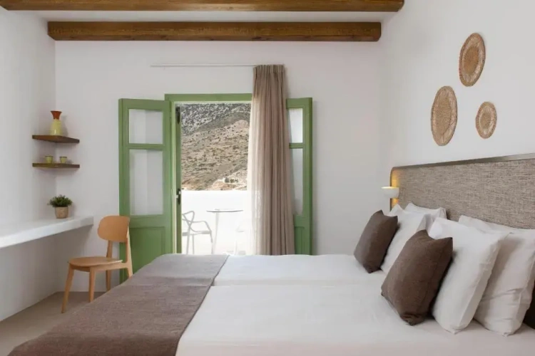 Standard Twin room with sea view