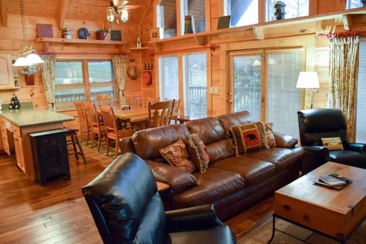 MAKING MEMORIES - 3 Br Cabin