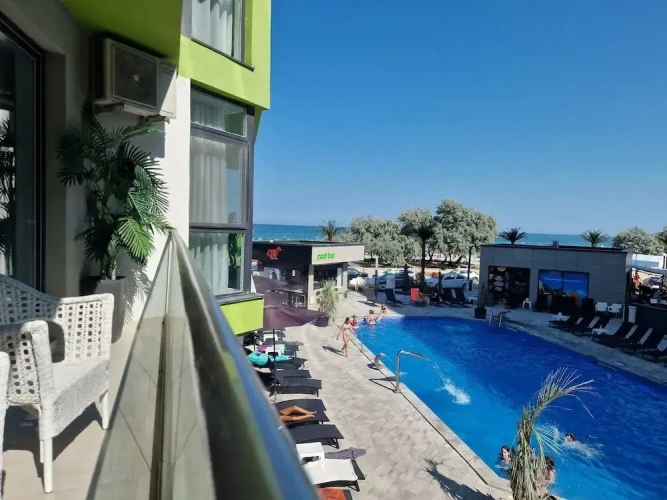 Deluxe Apartment