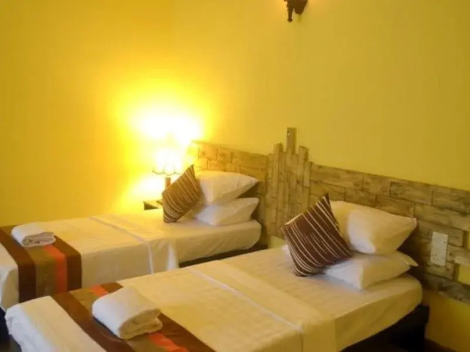 Varuvaa Boutique