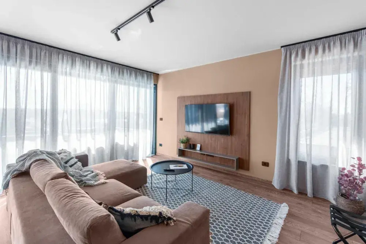 Apartment in Pula With Sea View and Bubble Bath