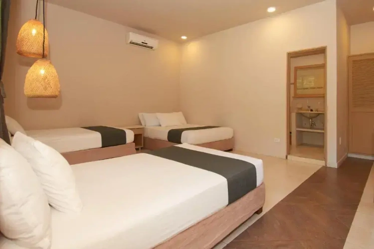 Standard Quadruple room
