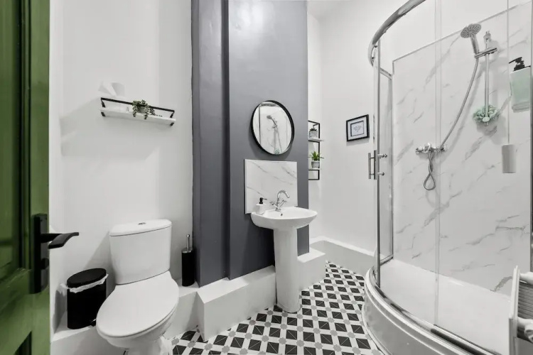 3 Bedroom Apartment-birmingham-sleeps7-citycentre